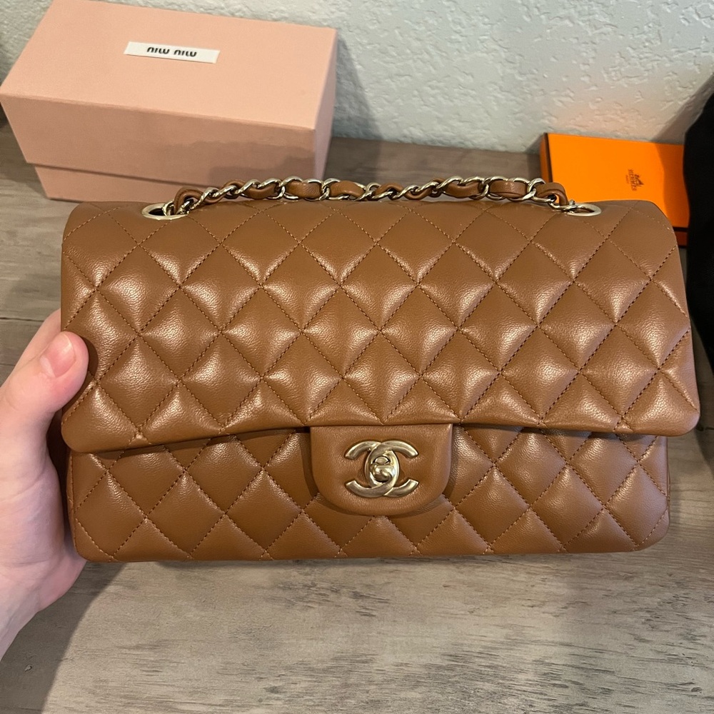 Chanel caramel classic flap medium (sold)